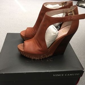 Vince Camuto Wedges